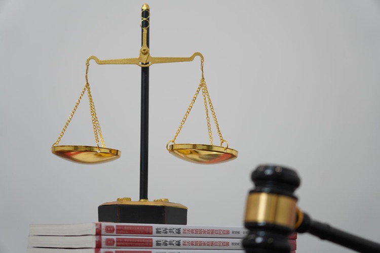 冠领律师代理广东广州继承纠纷案，助委托人顺利分割房产