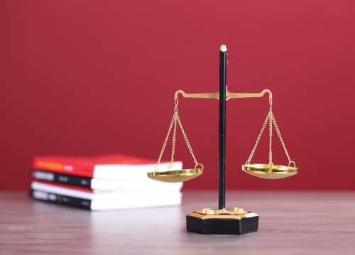 轻信稳妥投资致养老钱被套,冠领律师精准施策助老人胜诉锁定剩余181万余元-2 轻信稳妥投资致养老钱被套,冠领律师精准施策助老人胜诉锁定剩余181万余元-2