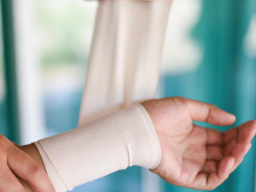 精神分裂症男子病发咬伤办案民警,冠领律师细致工作为其争取到不起诉决定-1 精神分裂症男子病发咬伤办案民警,冠领律师细致工作为其争取到不起诉决定-1