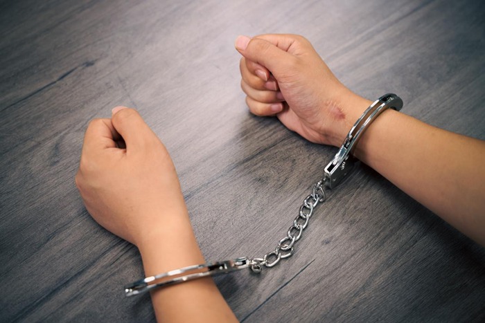 男子网恋奔现后被指控犯罪,冠领律师锚定证据缺口助当事人获不起诉 男子网恋奔现后被指控犯罪,冠领律师锚定证据缺口助当事人获不起诉