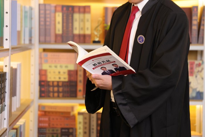 冠领律师代理深圳劳动争议仲裁案,助劳动者拿到12万余元补偿及工资 冠领律师代理深圳劳动争议仲裁案,助劳动者拿到12万余元补偿及工资